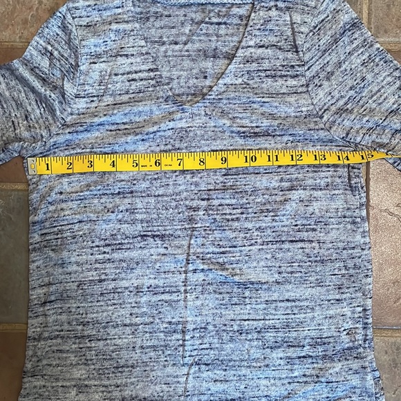 Laila Jayde sweater in new condition sz SP - Picture 2 of 7